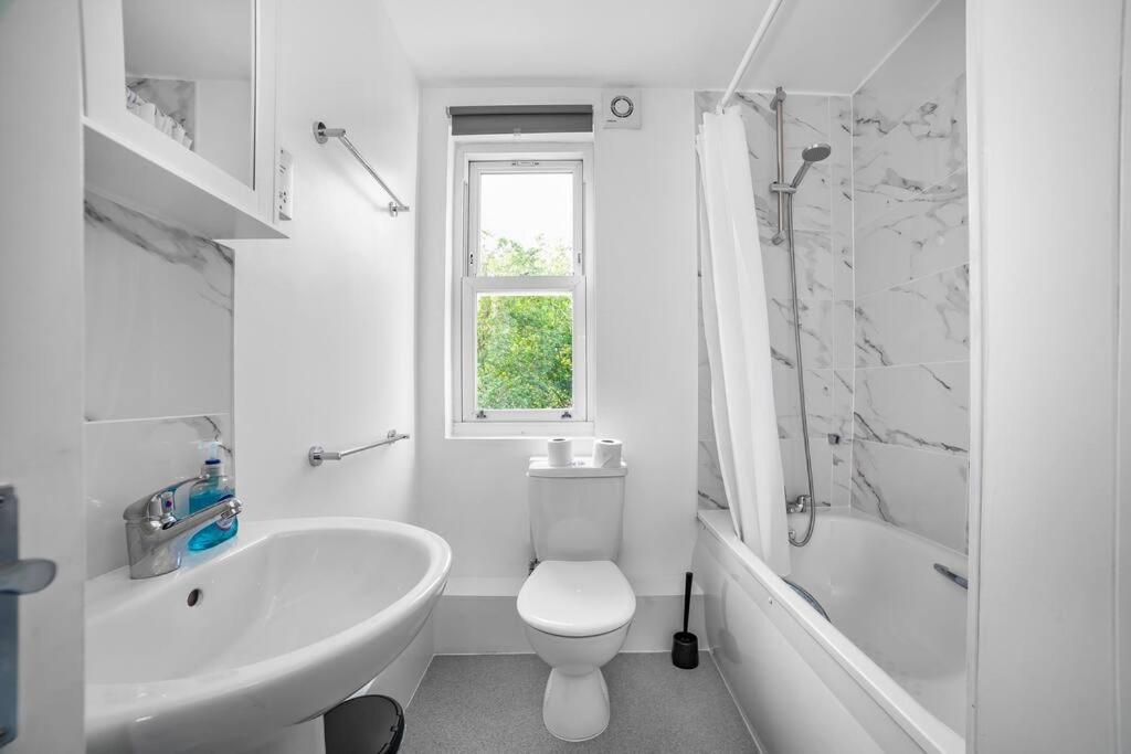 Appartement Stylish 2-bed By Tower Of *