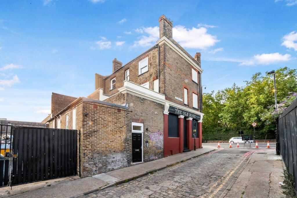 Stylish 2-bed By Tower Of * Londra